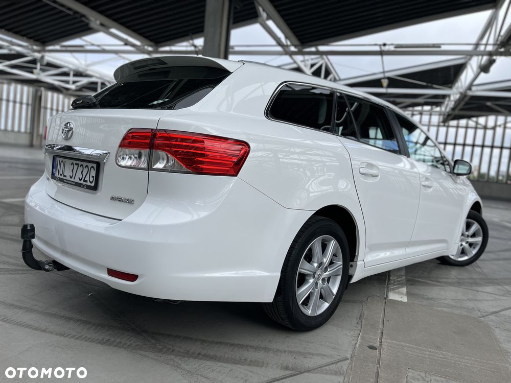 Toyota Avensis 1.6 Comfort - 2