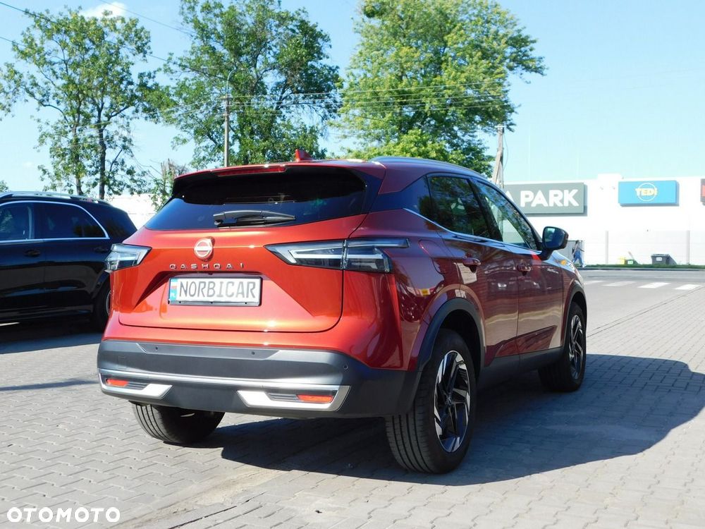 Nissan Qashqai 1.3 DIG-T N-Connecta DCT - 22