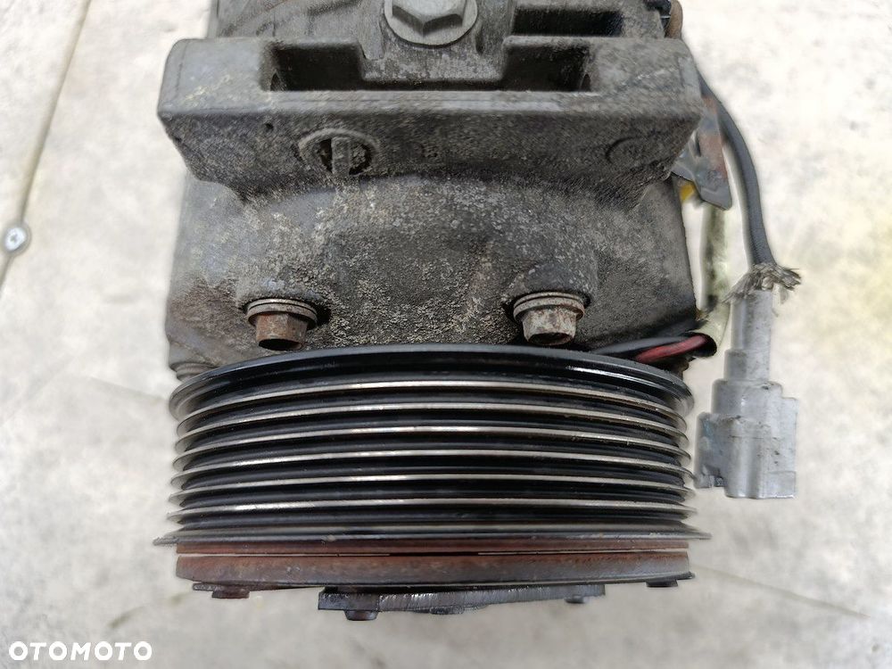 POMPA, SPRĘŻARKA KLIMATYZACJI RENAULT LAGUNA III 8200890987 VALEO 2.0 DCI - 7