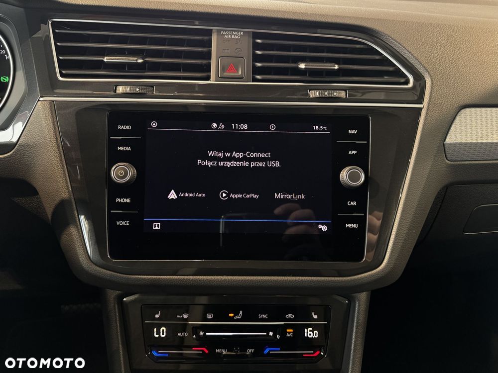 Volkswagen Tiguan - 25