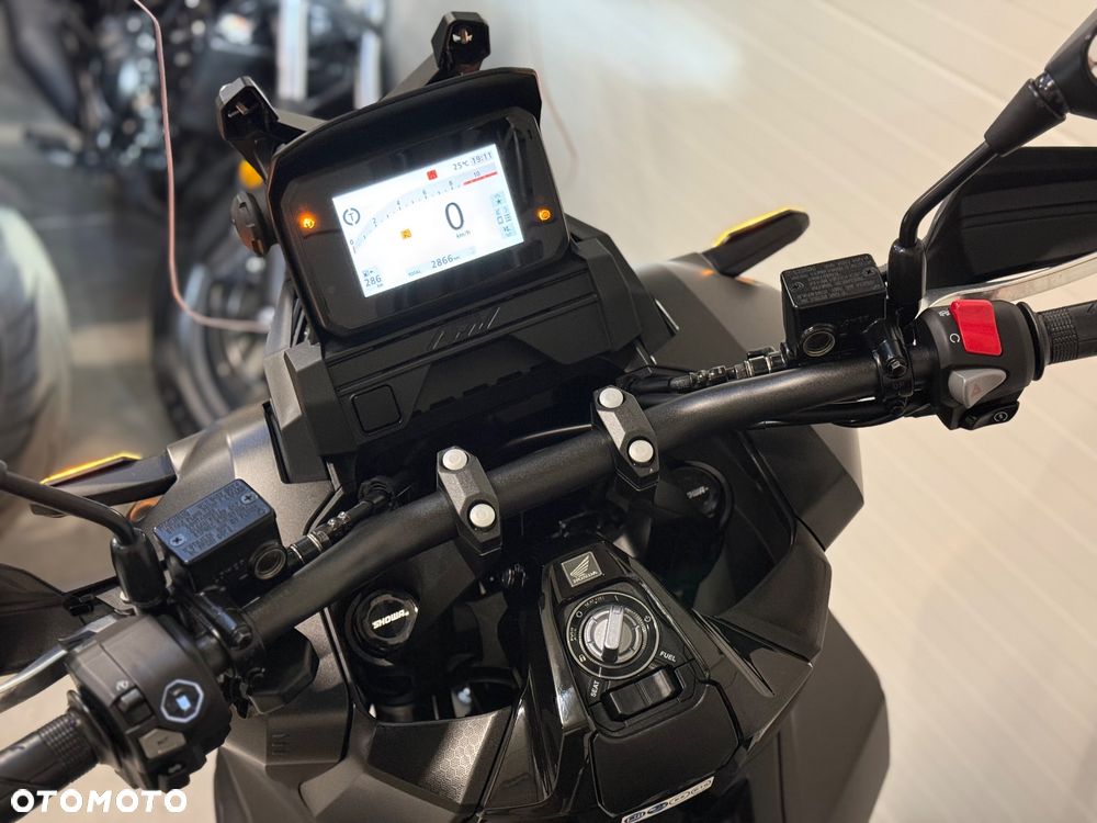 Honda ADV350 - 26