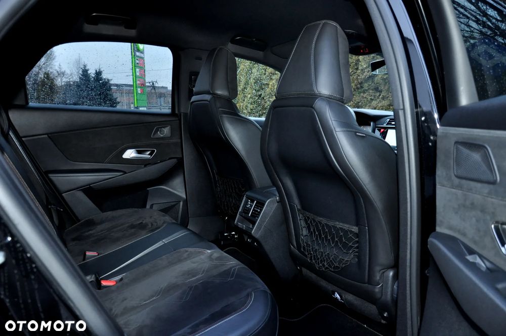 DS Automobiles DS 7 Crossback 2.0 BlueHDi Performance Line + - 32