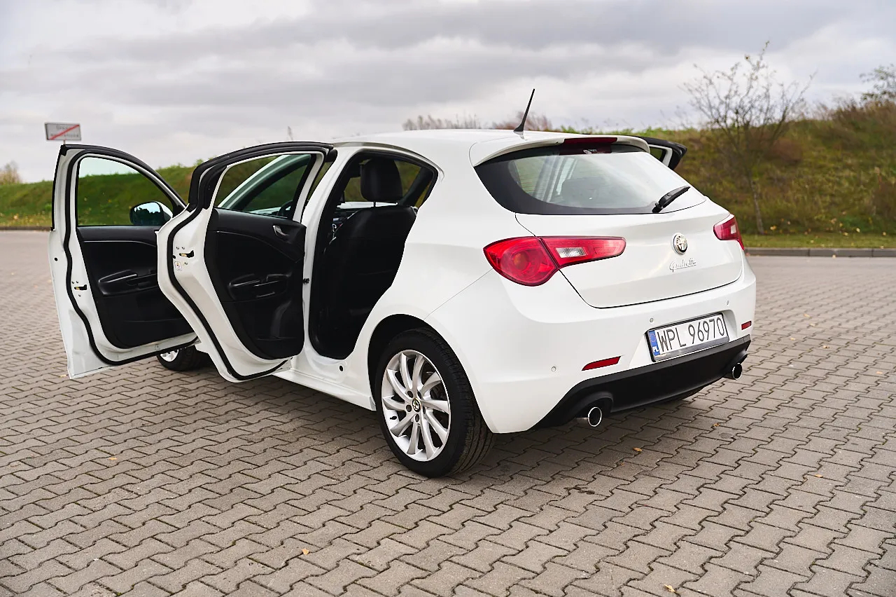 Alfa Romeo Giulietta 2.0 JTDM 16V - 18