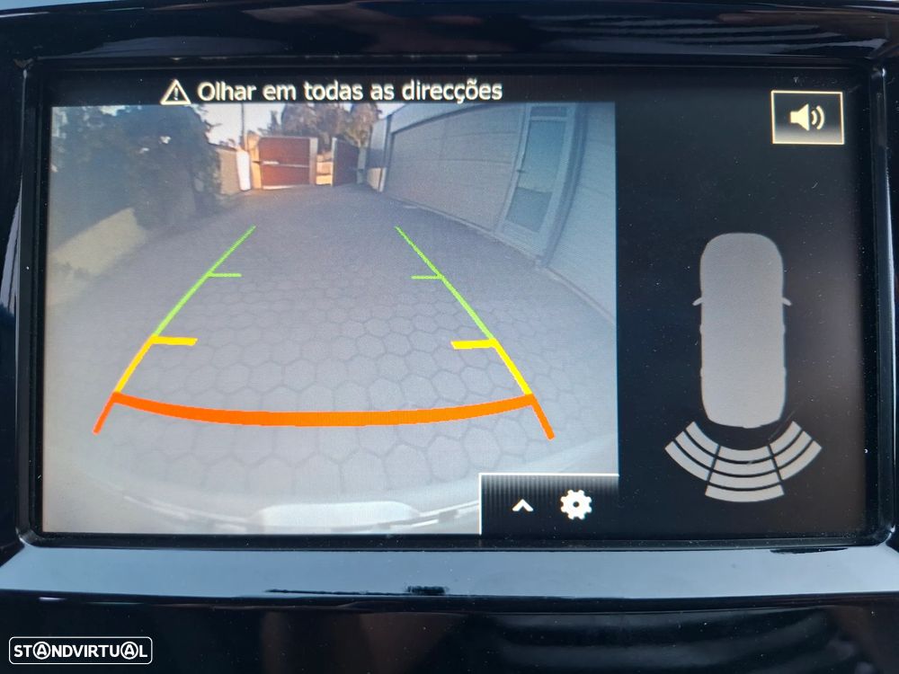 Renault Clio 0.9 TCe Limited Bi-Fuel - 4