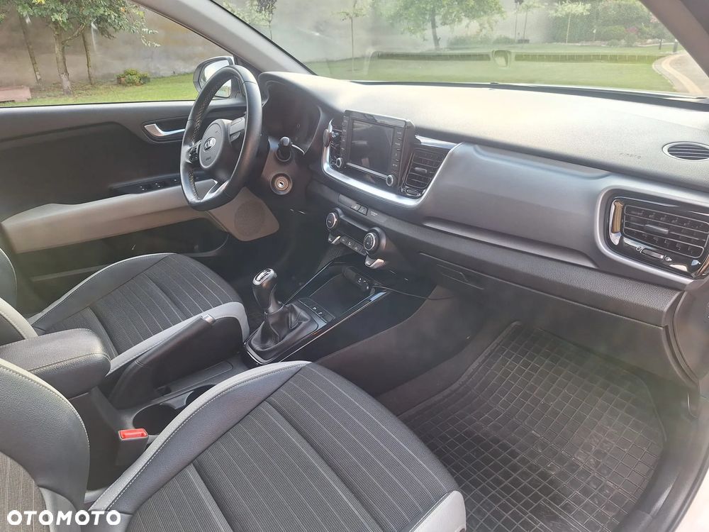 Kia Stonic 1.0 T-GDI L - 17