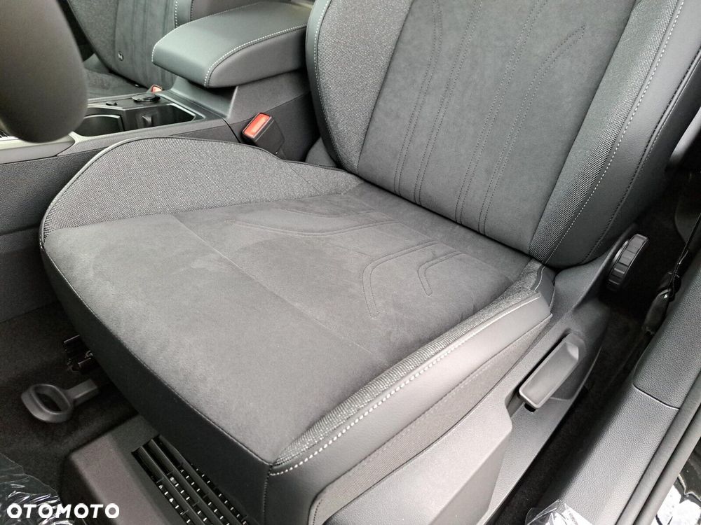 Volkswagen Golf - 12