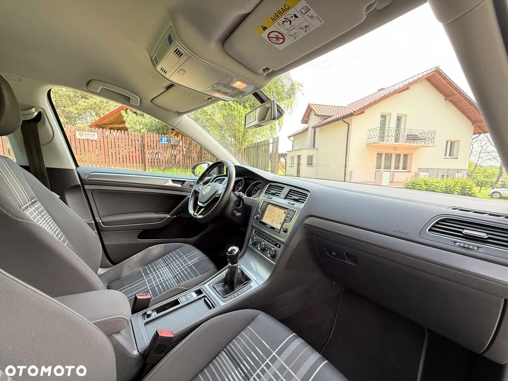Volkswagen Golf 1.6 TDI BlueMotion Technology Lounge - 29