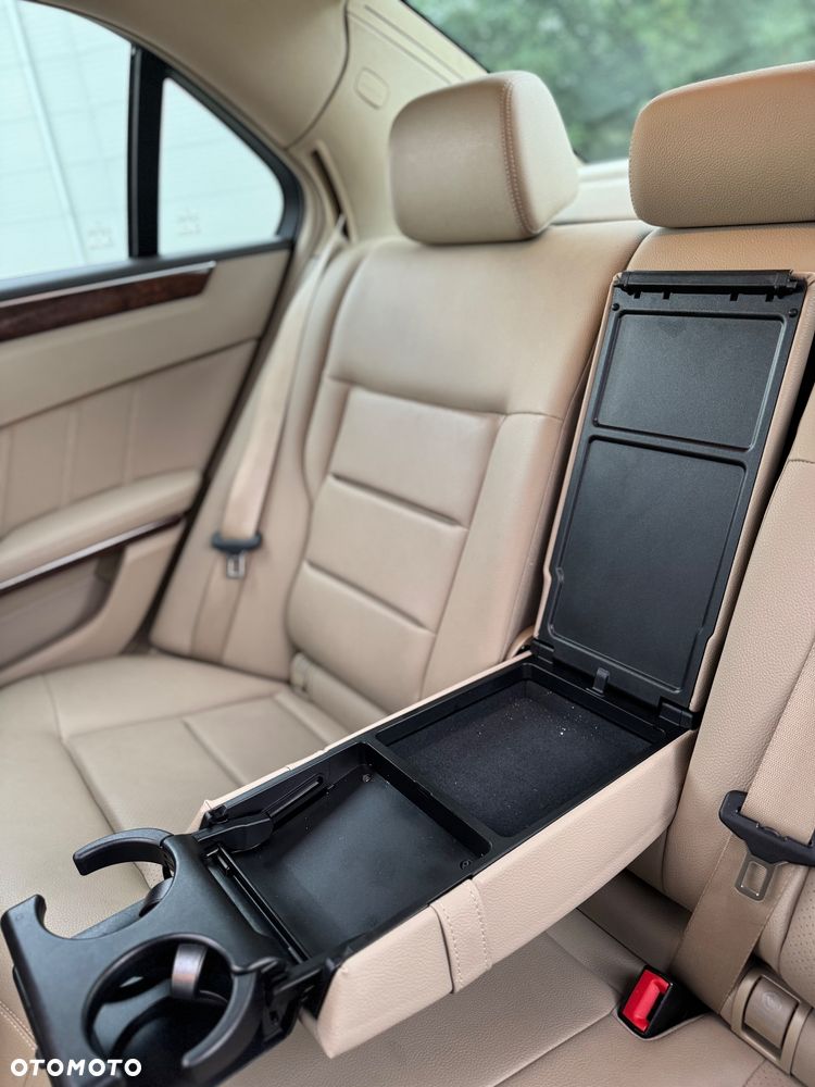 Mercedes-Benz Klasa E 350 4-Matic BlueEff Elegance - 11