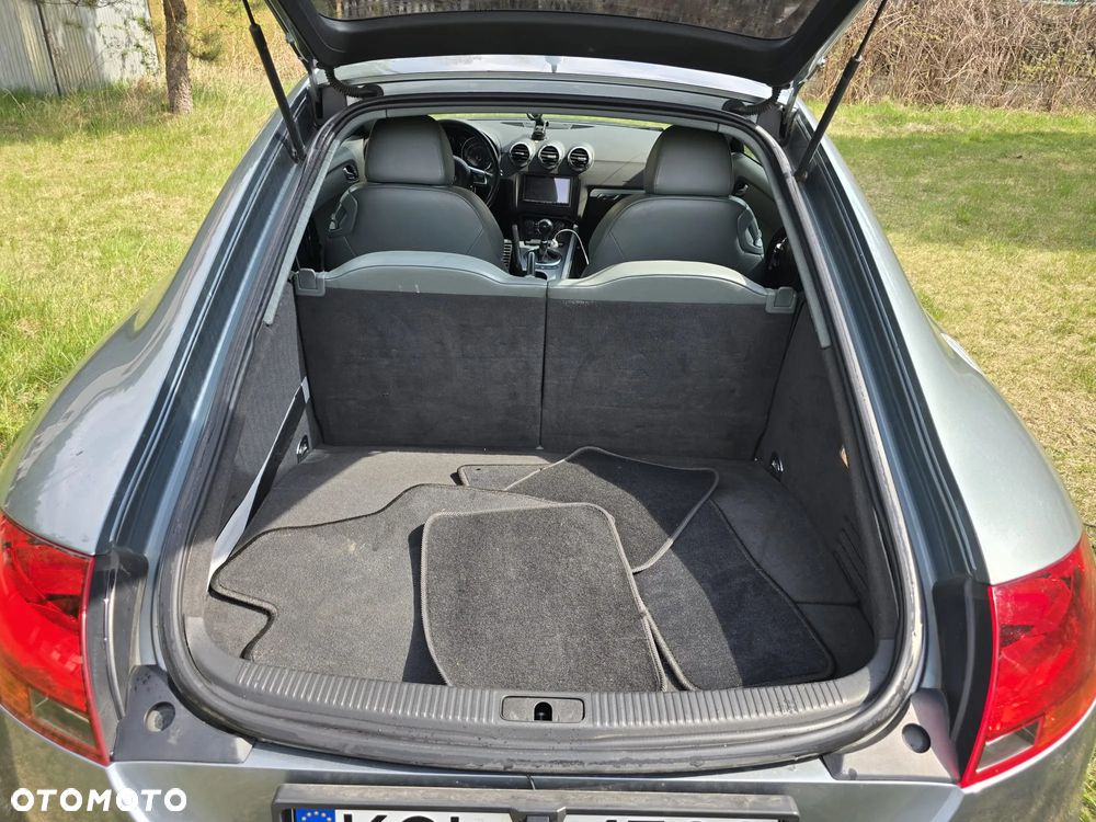 Audi TT Coupé - 11