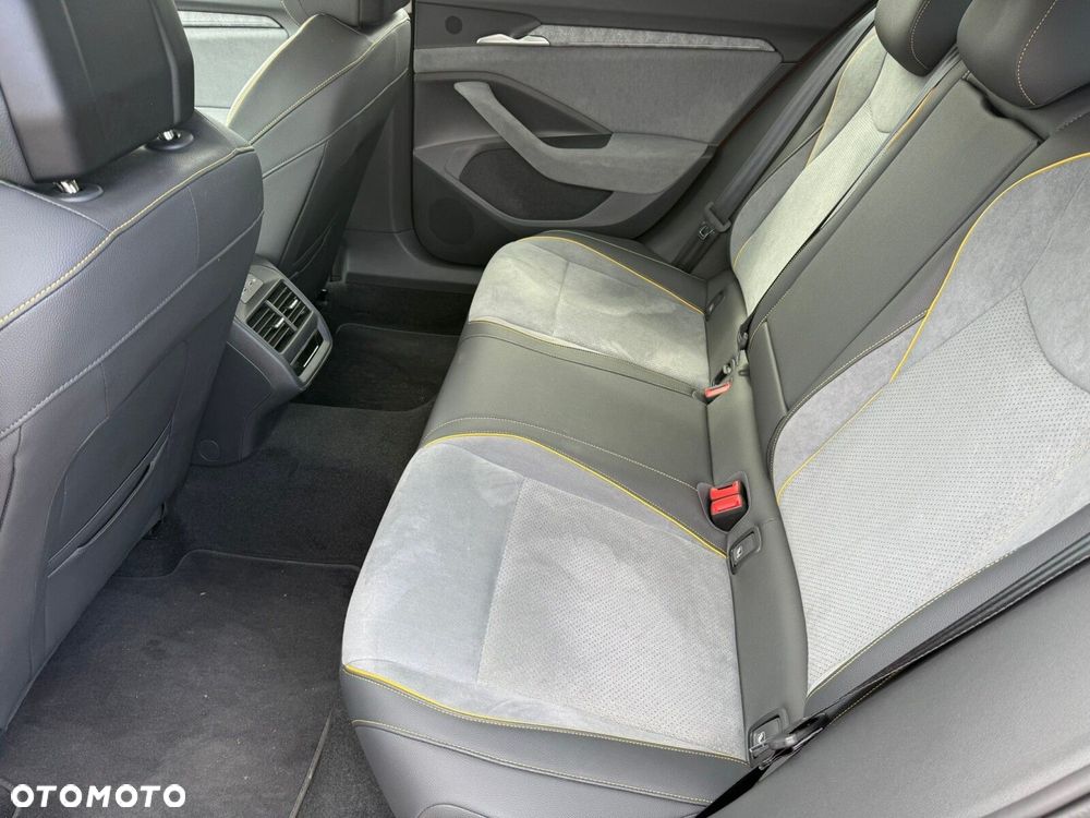 Skoda Superb 2.0 TDI SCR 4x4 Selection DSG - 31
