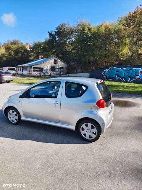 Toyota Aygo 2006 photo 2