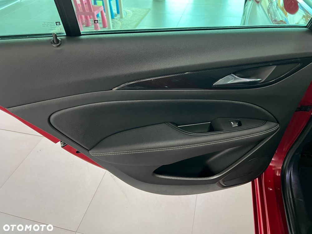 Opel Insignia - 29