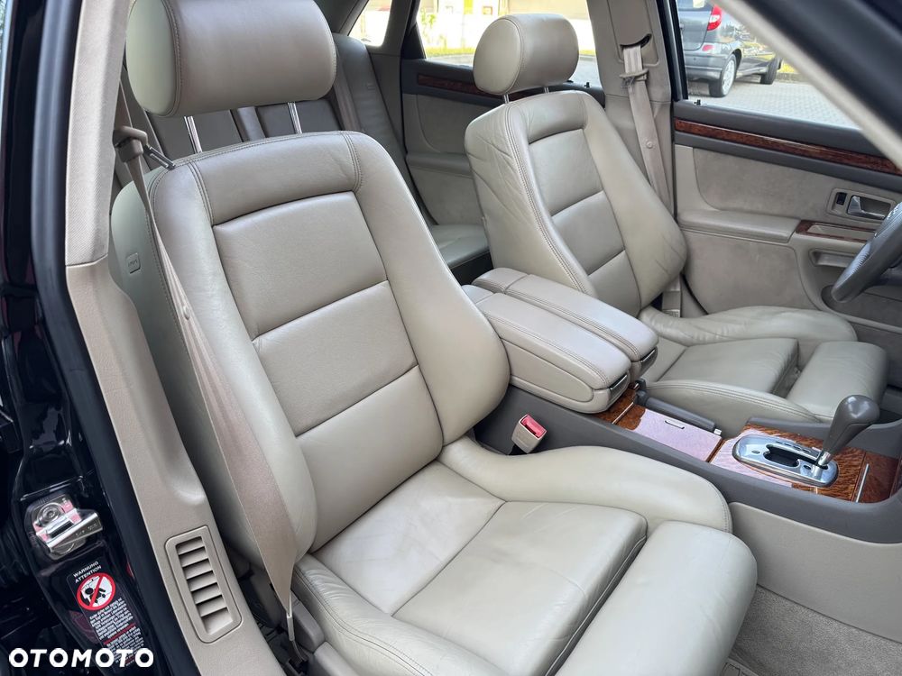 Audi A8 - 8