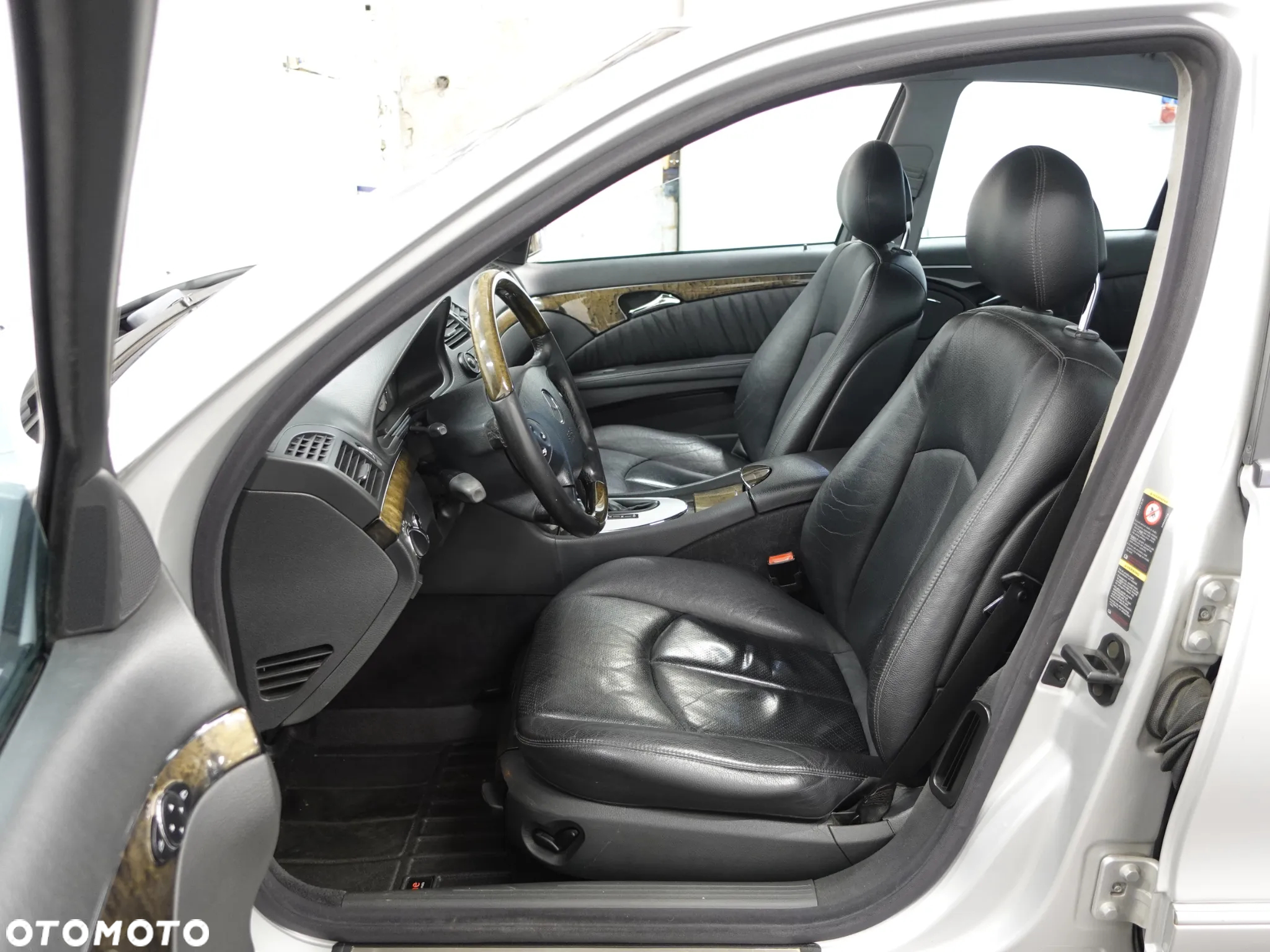 Mercedes-Benz Klasa E 320 Avantgarde - 22