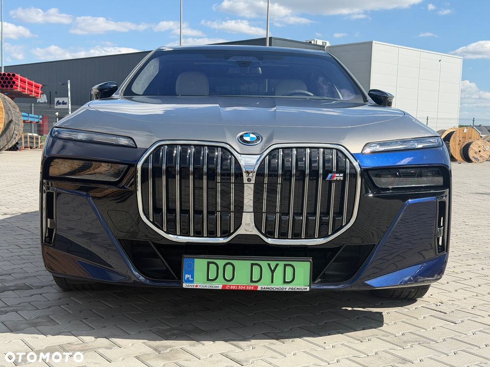 BMW i7 - 14
