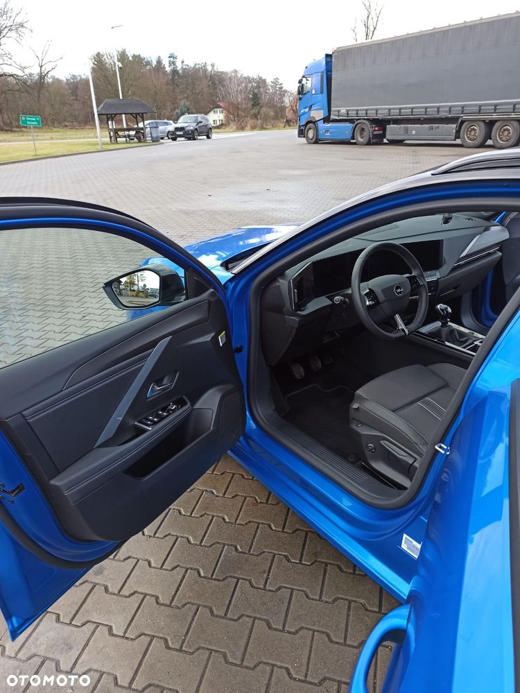 Opel Astra 1.2 Turbo GS Line - 9