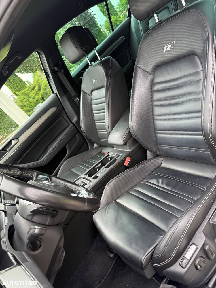 Volkswagen Passat - 12