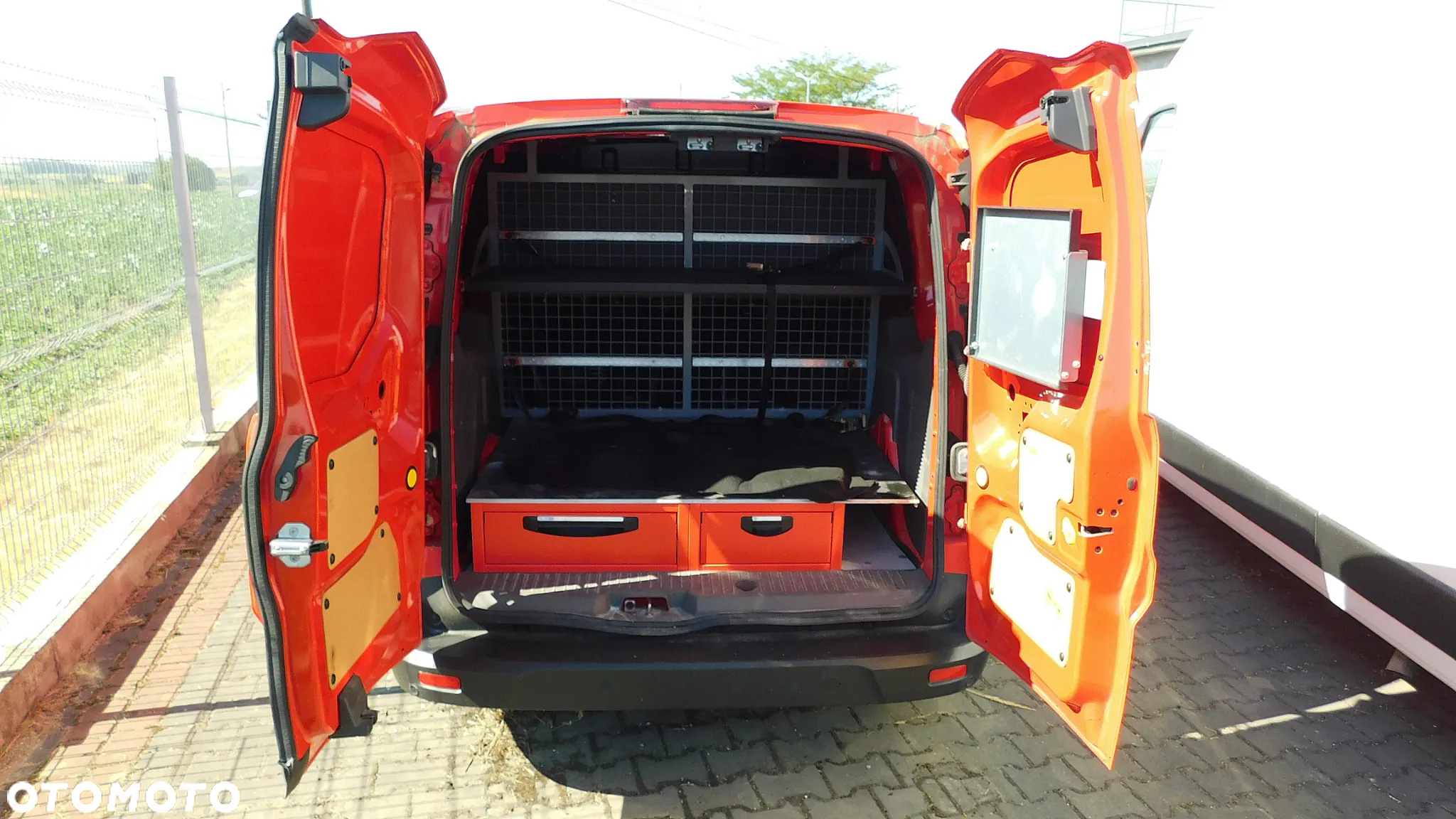 Ford Transit Connect - 6