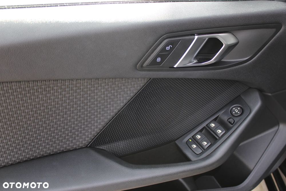 BMW Seria 1 118i - 20