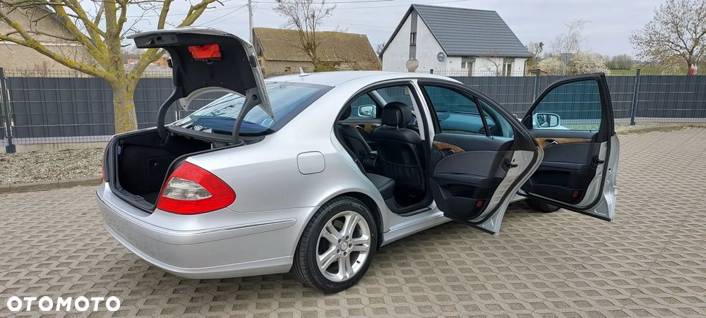 Mercedes-Benz Klasa E - 21