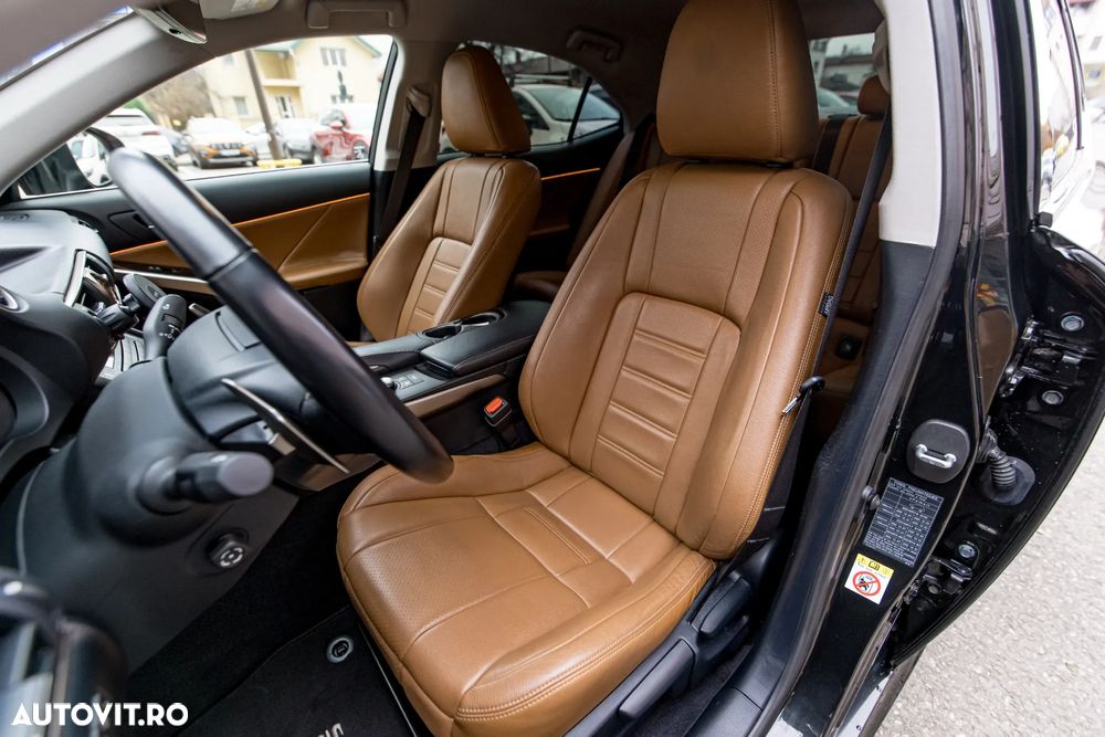 Lexus Seria IS 300h Luxury Line - 6