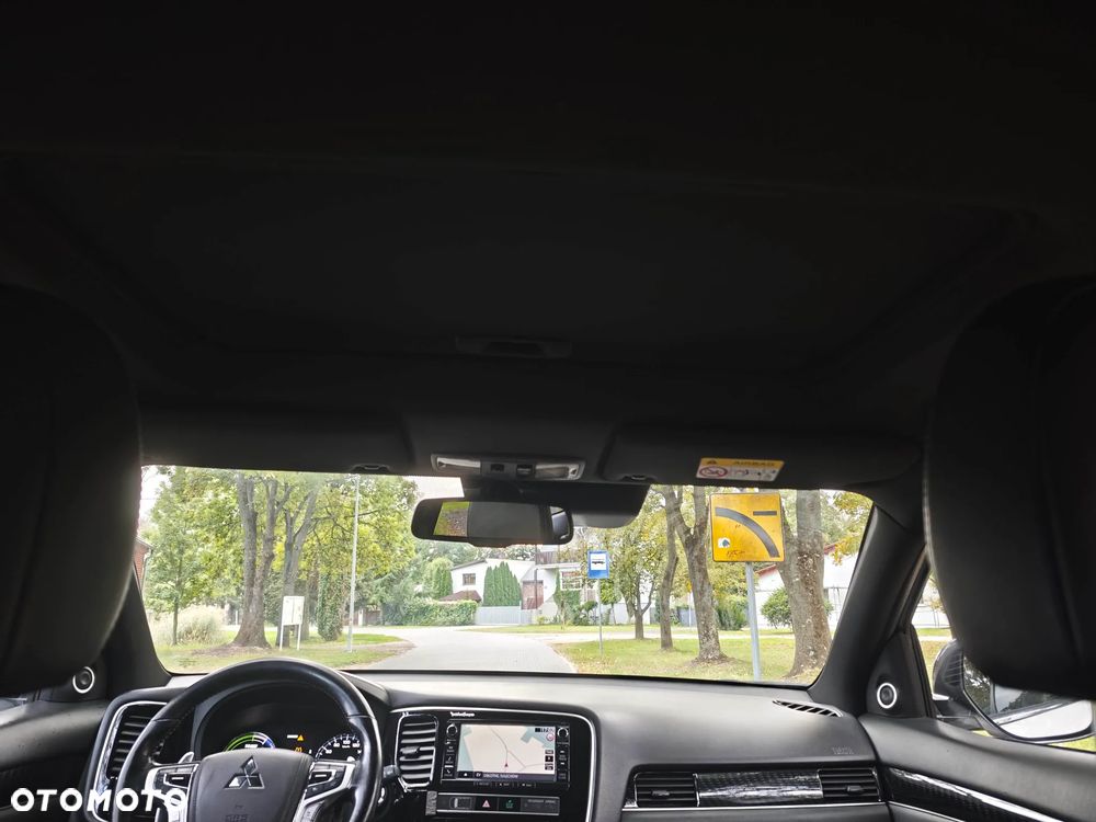 Mitsubishi Outlander 2.4 4WD Plug-In Hybrid Diamant+ - 18