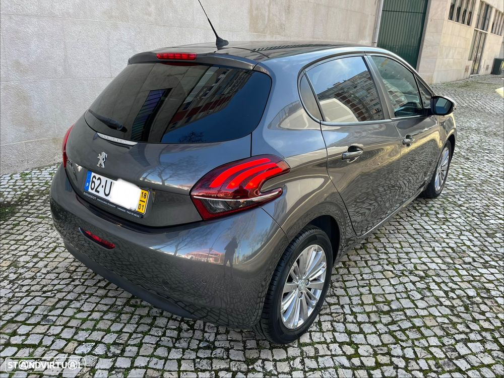 Peugeot 208 1.6 BlueHDi Style - 3