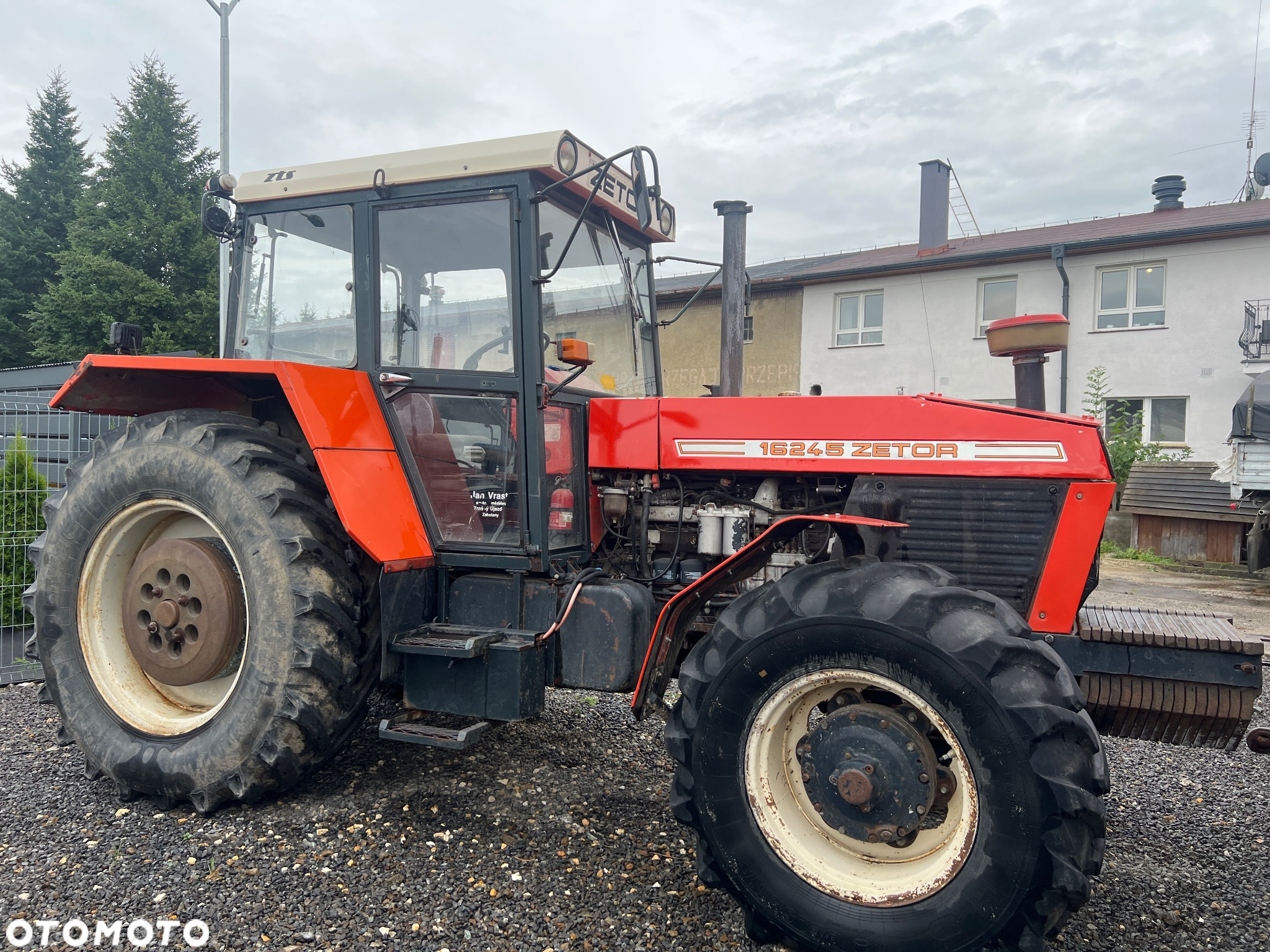 Ursus C360 - 32