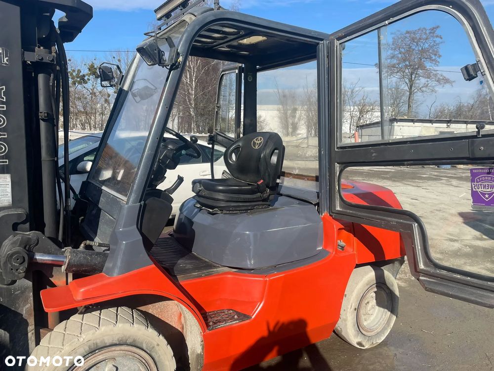 Toyota 7FDK40 - 6