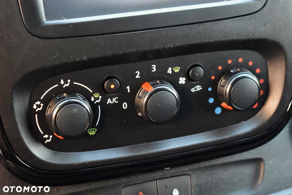 Opel Vivaro - 26