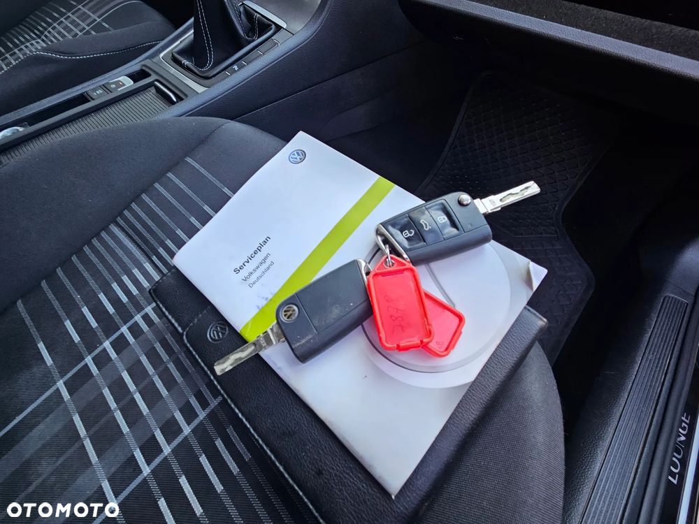 Volkswagen Golf 2.0 TDI BlueMotion Technology Lounge - 30