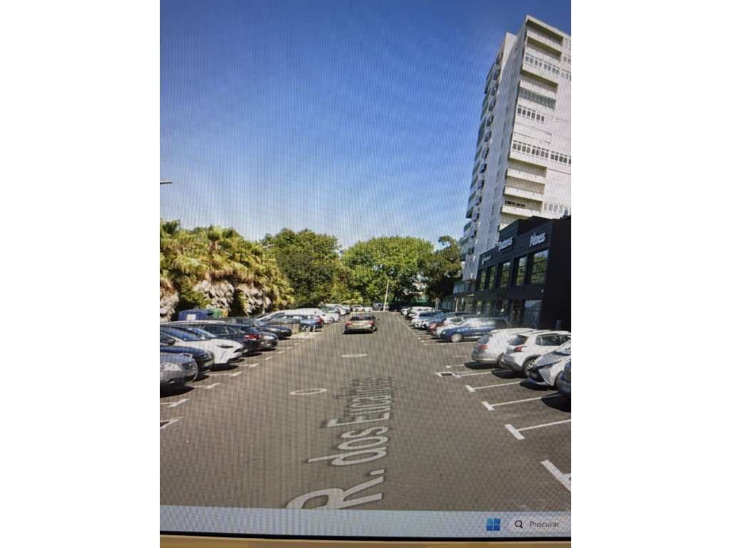 Parqueamento para 1 carro para arrendar na Rua Dos Eucaliptos, Alfr... - Grande imagem: 2/4