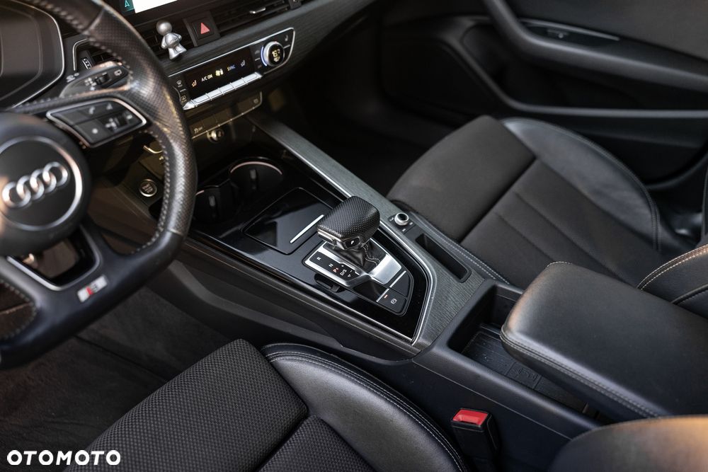 Audi A4 Avant - 32