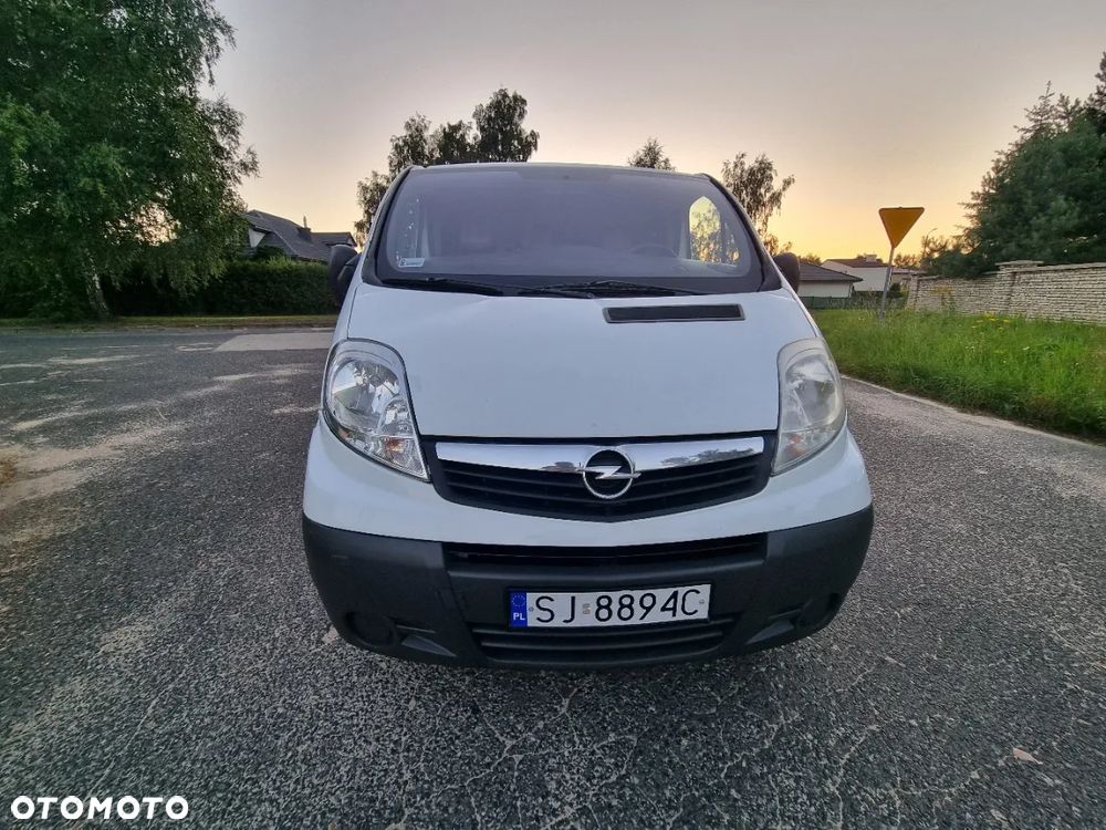 Opel Vivaro - 2