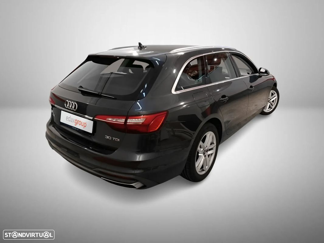 Audi A4 Avant 30 TDI S tronic - 2