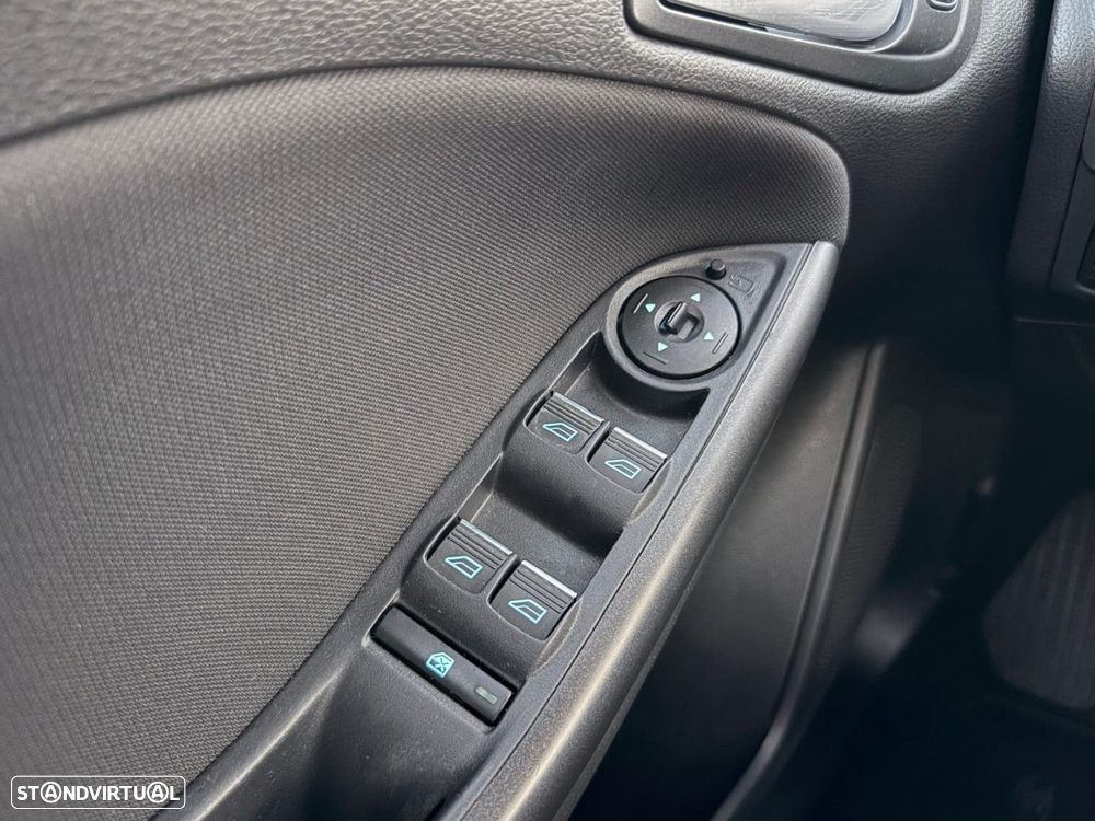 Ford Focus 1.5 TDCi EcoBlue Titanium - 34