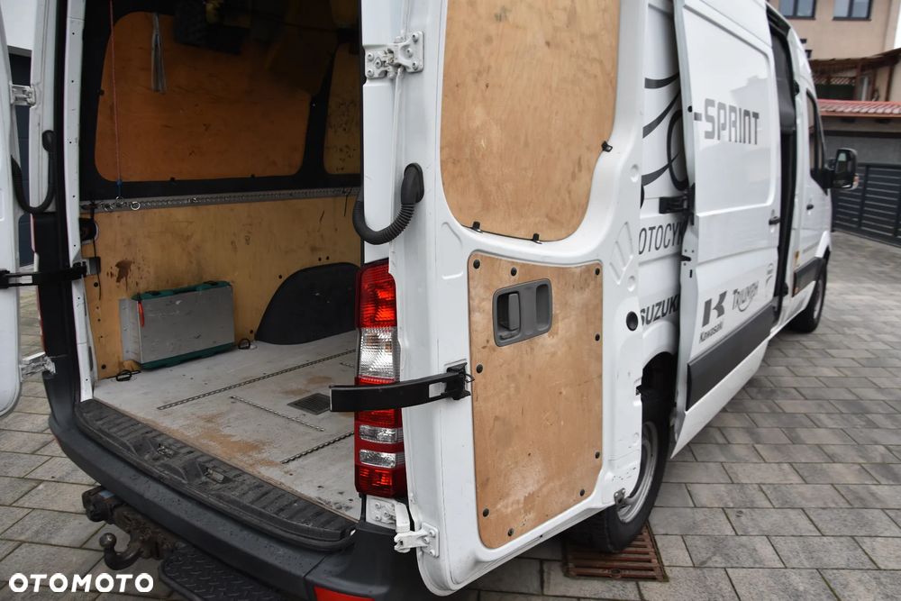 Mercedes-Benz Sprinter - 24
