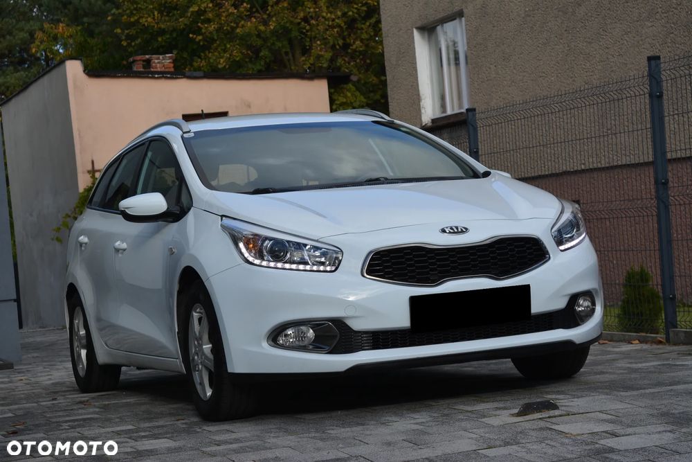 Kia Ceed 1.4 CVVT Dream Team Edition - 23