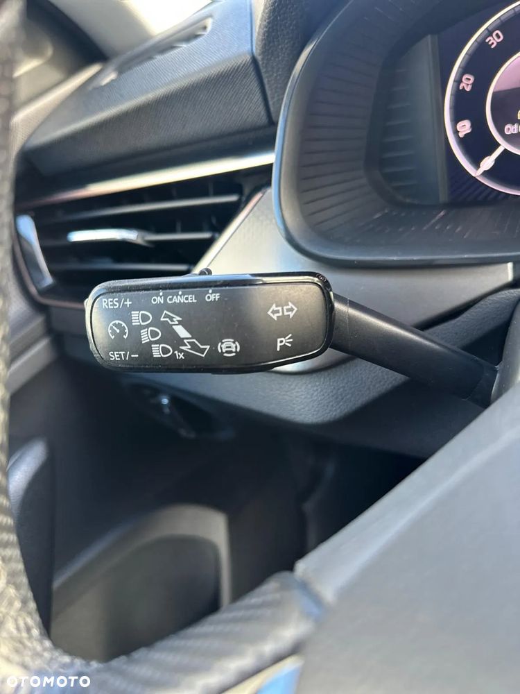 Skoda Kamiq 1.0 TSI DSG Style - 27