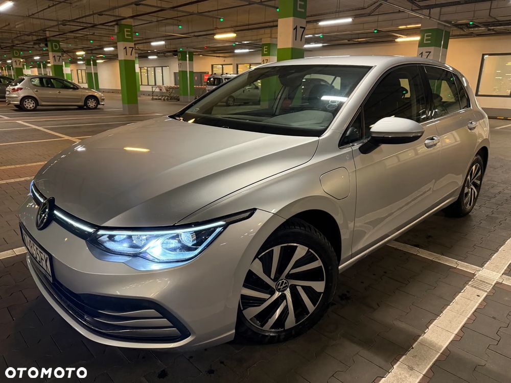 Volkswagen Golf - 3