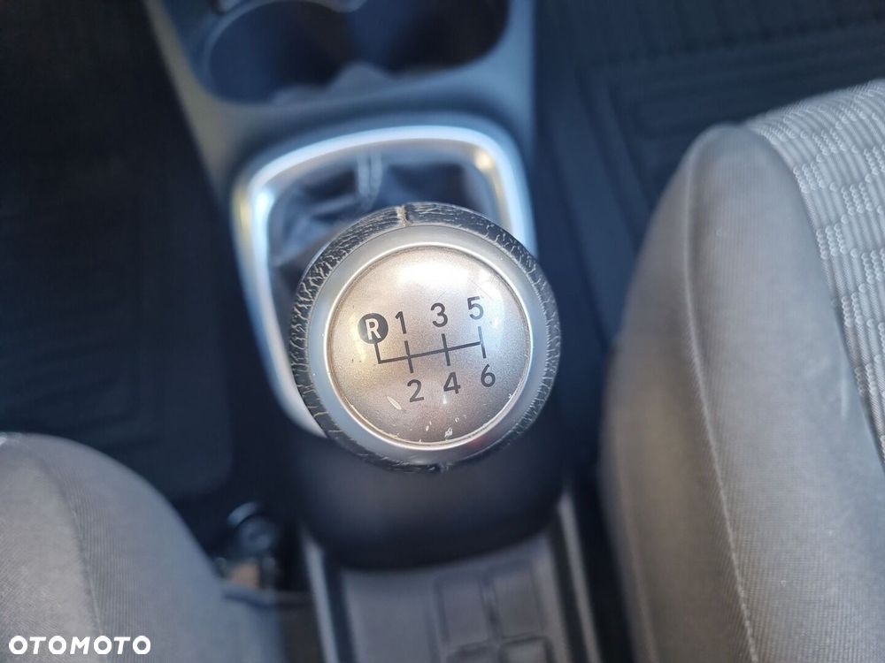 Toyota Yaris - 19
