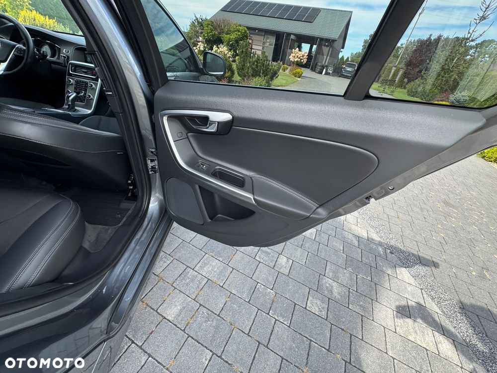 Volvo V60 D4 Drive-E Summum - 18