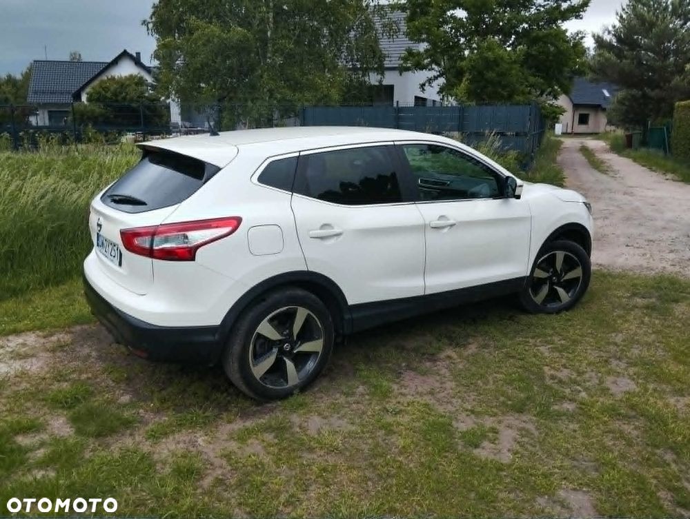 Nissan Qashqai 1.2 DIG-T N-Connecta EU6 - 4