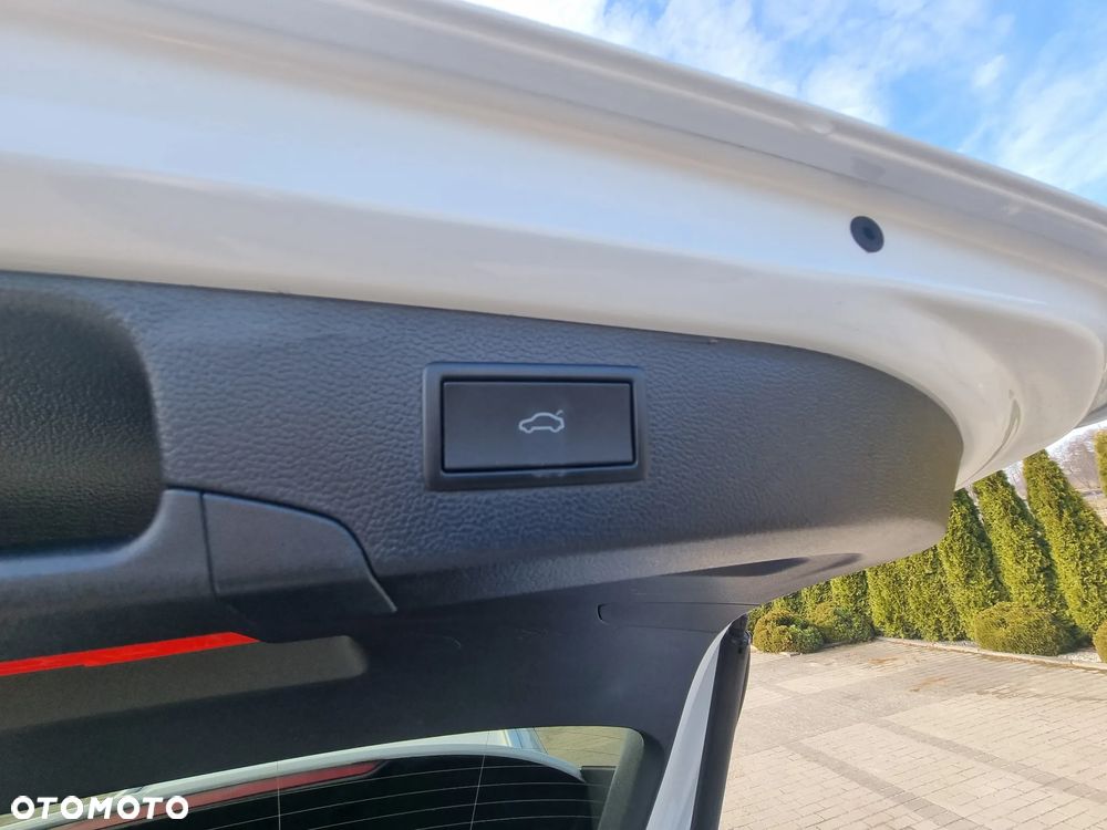 Volkswagen Passat Variant 1.5 TSI OPF DSG Business - 16