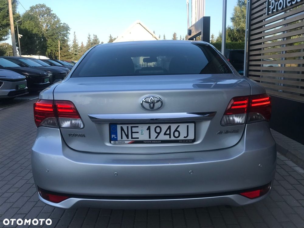Toyota Avensis 1.8 Premium - 9