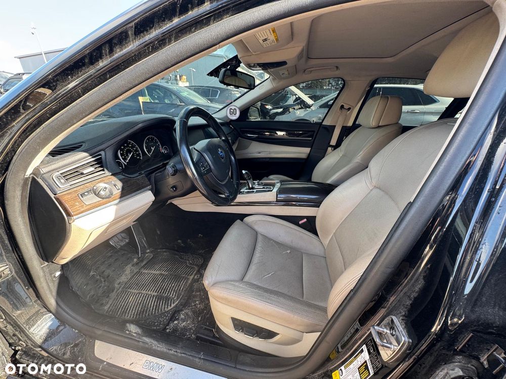 BMW Seria 7 - 11