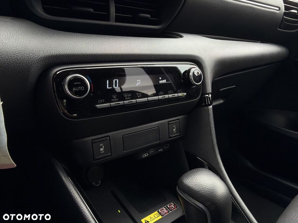 Toyota Yaris Hybrid 1.5 Style - 11