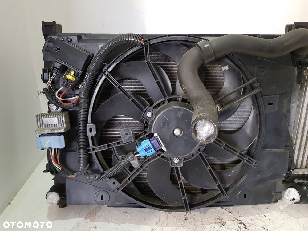 komplet chłodnic wentylator 214107326r renault clio iv captur 1.5 dci - 7