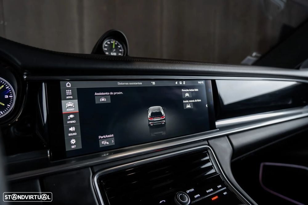 Porsche Panamera Sport Turismo - 25