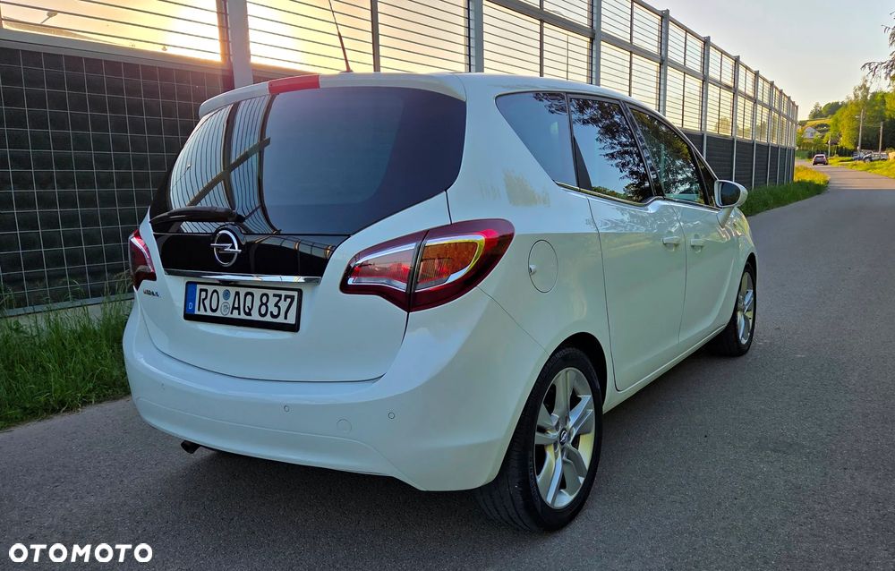 Opel Meriva 1.4 T Essentia S&S - 17